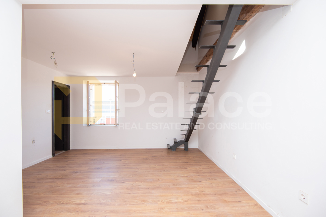 FOTO Palace predstavlja kompletno renoviran dvoetažni stan u Šibeniku