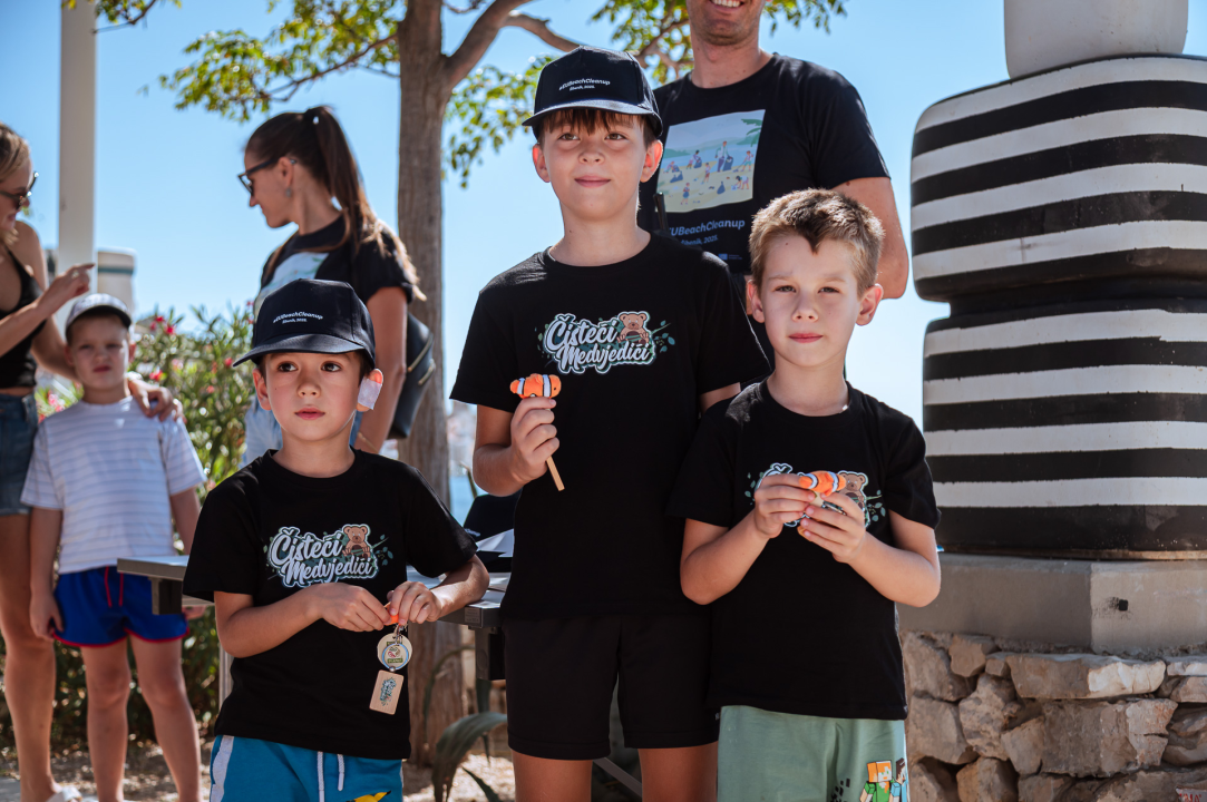 FOTO Šibenik danas pokazao svoje zeleno srce: Održana akcija EU Beach Cleanup 2025.