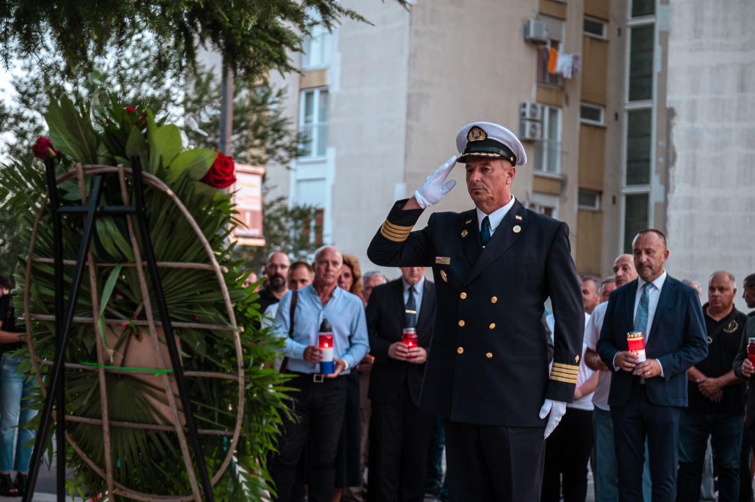 Polaganjem vijenaca, komemoracijom, mimohodom i bakljadom obilježen 34. spomendan Rujanskog rata