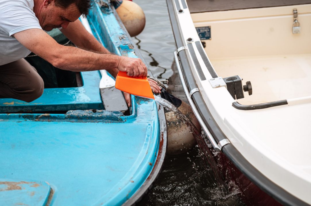 FOTO Nevrijeme najviše problema izazvalo u Vodicama, čitatelji nam šalju fotografije poplavljenih cesta i parkirališta iz cijelog Šibenika