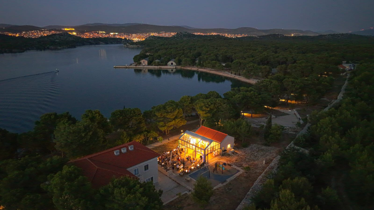 FOTO Ne propustite sjajnu glazbenu večer uz more: Duo Fenix u Naturi!