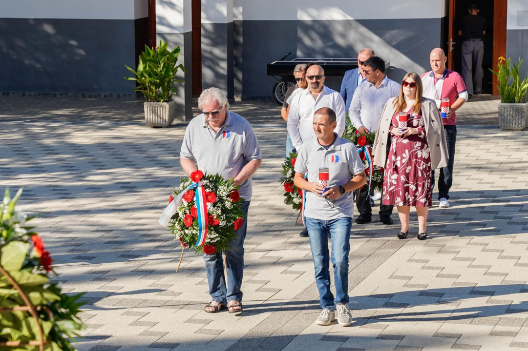 Povodom Dana Grada i blagdana sv. Mihovila na Kvanju položeni vijenci 