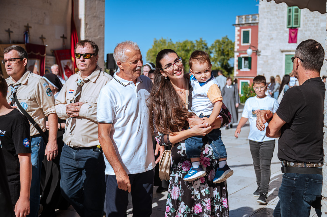 FOTO Održana svečana procesija i sveta misa u povodu blagdana sv. Mihovila