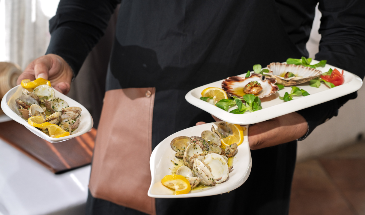 FOTO Petkom se u Konobi Oli uživa u dalmatinskoj spizi, pjesmi i odličnoj atmosferi!