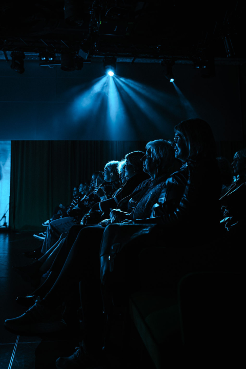 Amira Medunjanin otvorila novu sezonu u Kući umjetnosti Arsen, publika ju nagradila dugotrajnim pljeskom