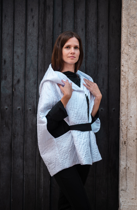 FOTO Modni raj u Šibeniku: Otkrijte ekskluzivne kolekcije hrvatskih dizajnera u Galeriji Juraj Dalmatinac!