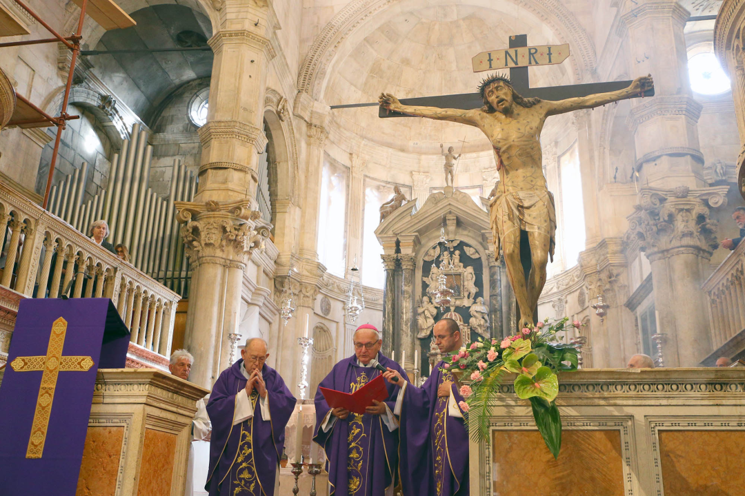 Održana misa za sve preminule svećenike i redovnike Šibenske biskupije