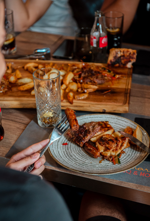 FOTO Omiljeni grill stiže na kućni prag: Leonardo BBQ & More uvodi dostavu!