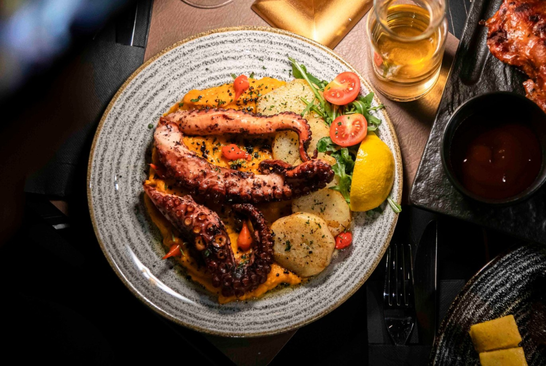 FOTO Omiljeni grill stiže na kućni prag: Leonardo BBQ & More uvodi dostavu!