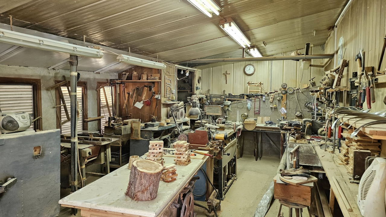 Ivan Tomić izrađuje susak.