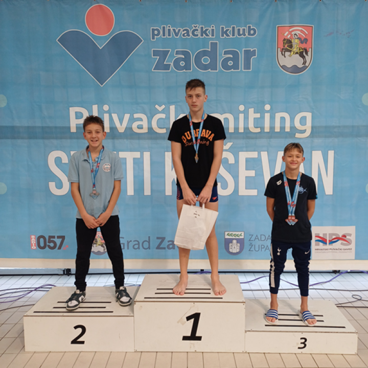 FOTO Plivačima Mora osam medalja u Zadru, Mate Džepina i Mislav Badurina opet izvrsni