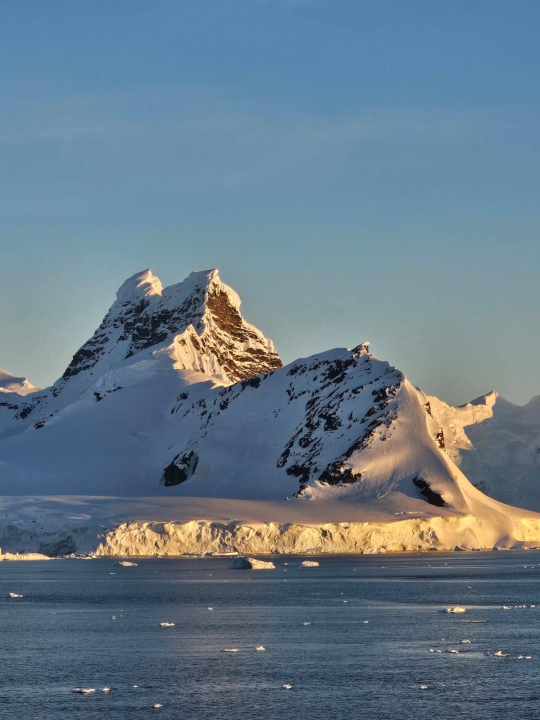 Šibenski planinari osvajaju Antarktiku: Članovi HPK sv. Mihovil stigli na najhladniji kontinent