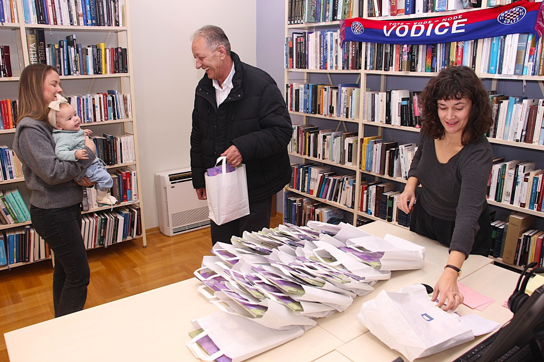 FOTO Zadnjih mjeseci u Vodicama rođeno 30 djece, njih i njihove roditelje primio je gradonačelnik