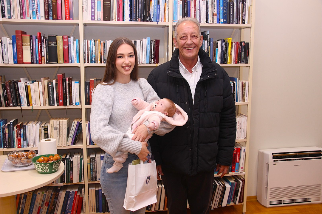 FOTO Zadnjih mjeseci u Vodicama rođeno 30 djece, njih i njihove roditelje primio je gradonačelnik