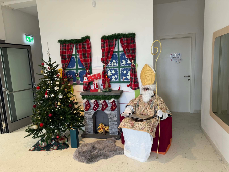 Župan Rakić u ulozi sv. Nikole: Uz darove za najmlađe pokazao i svoju drugu, humaniju stranu