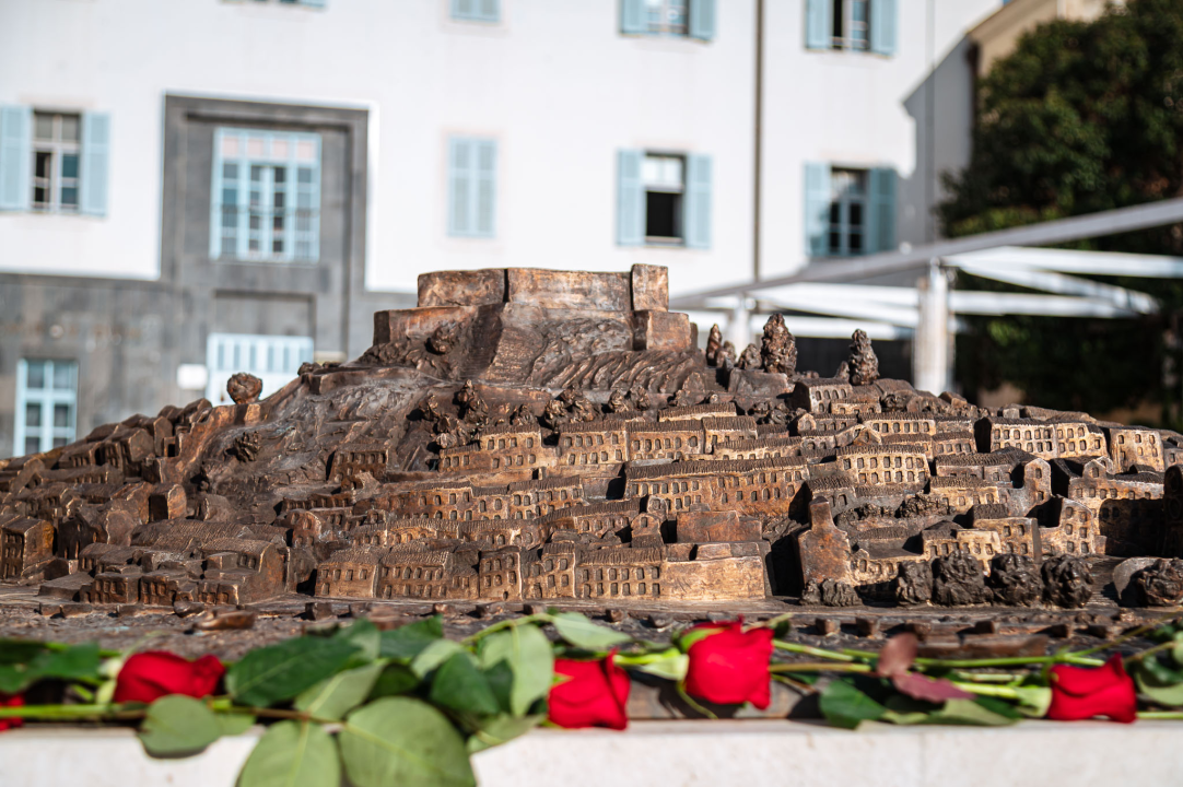 18 ruža za 18 ubijenih žena: 'Snažni javni pritisci manipulacijama poručuju ženama da im je pokornost prirodna'