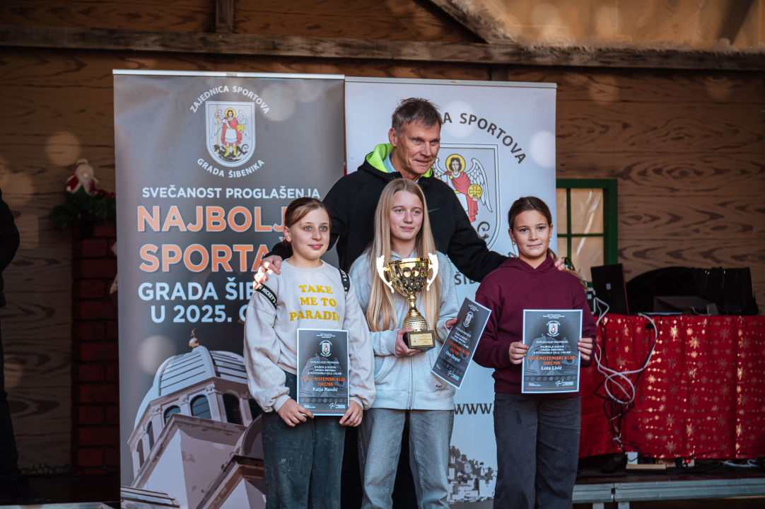 FOTO Sportski laureati Šibenika u 2025-oj: Roko Zorić, Kiara Radnić, Stipe Bralić, košarkašice i vaterpolisti