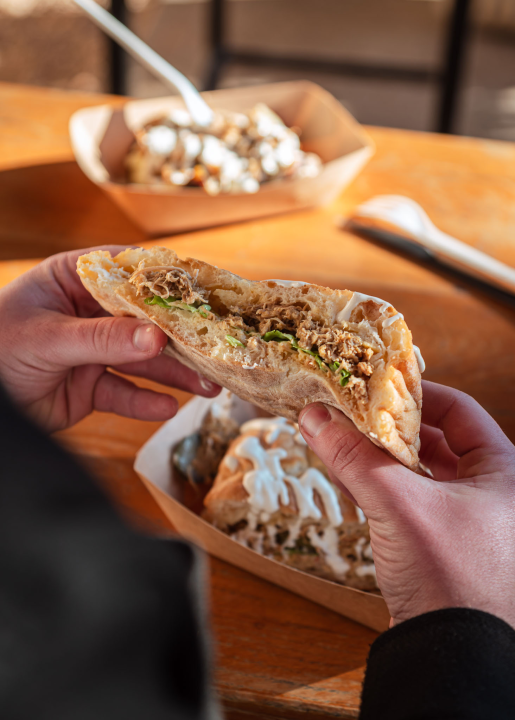 FOTO Novi šibenski street food: Broot Al’ No.1 donosi gotova jela, slasne sendviče i svjetski hit – spud bud krumpir! 