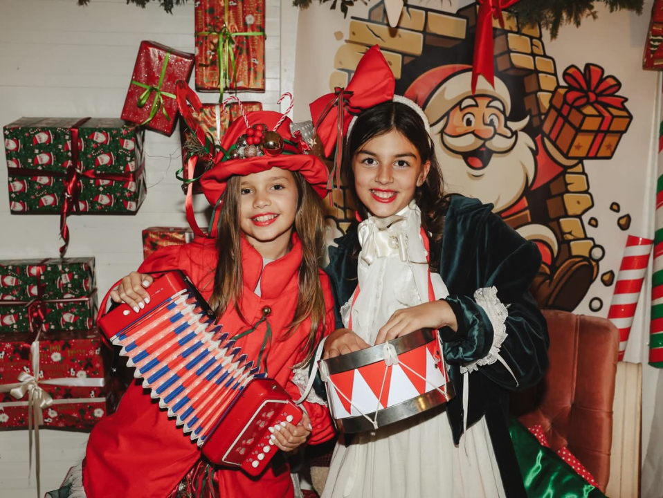 Advent u Vodicama sinoć uz pjesmu i dobru energiju Fenixa: Večeras stiže Vojko V