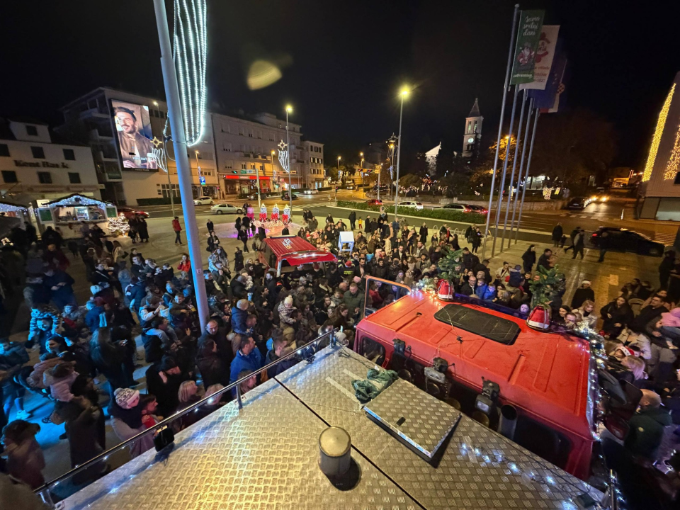 Šibenski vatrogasci darivali najmlađe