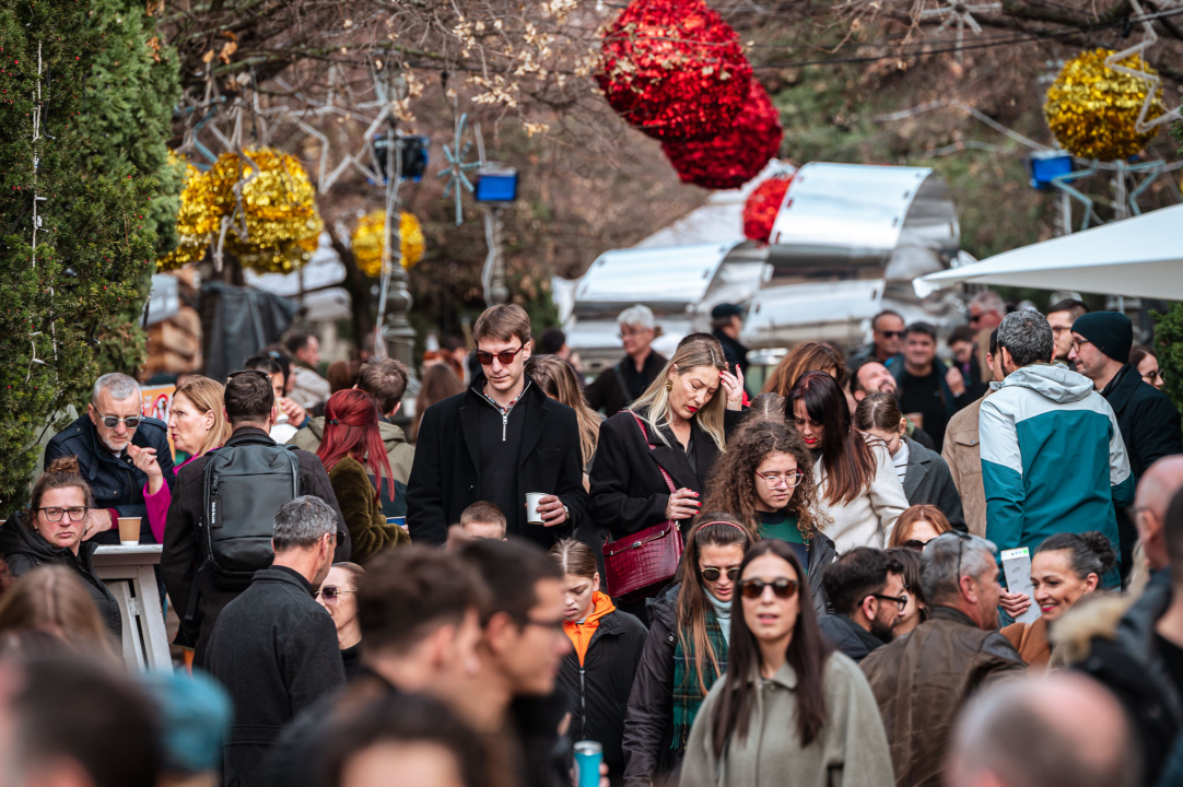 Badnjak u Šibeniku i ove godine uz savršeni soundtrack: Fenixi zapalili park