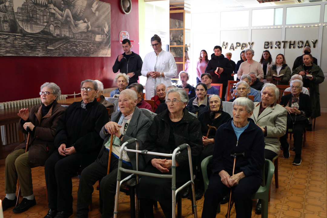 Biskup Tomislav Rogić održao misu za štićenike Cvjetnog doma