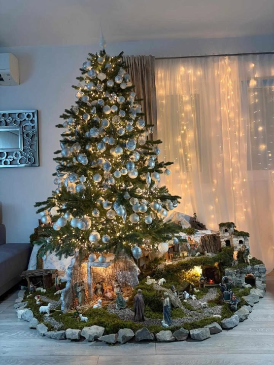 Odluka je pala: Donosimo vam pobjednike izbora najljepše božićne jelke ŠibenikIN-a