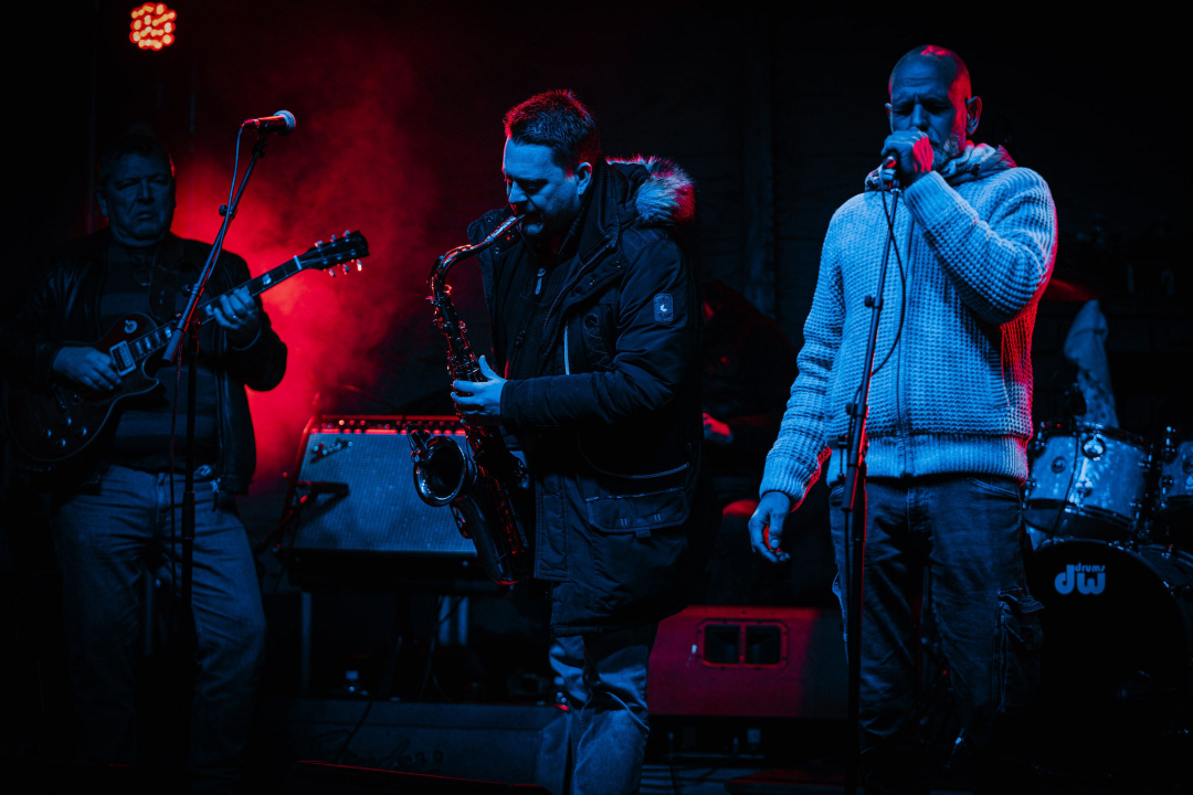 Dino Dvornik Tribute Band rasplesao publiku na šibenskoj Adventuri