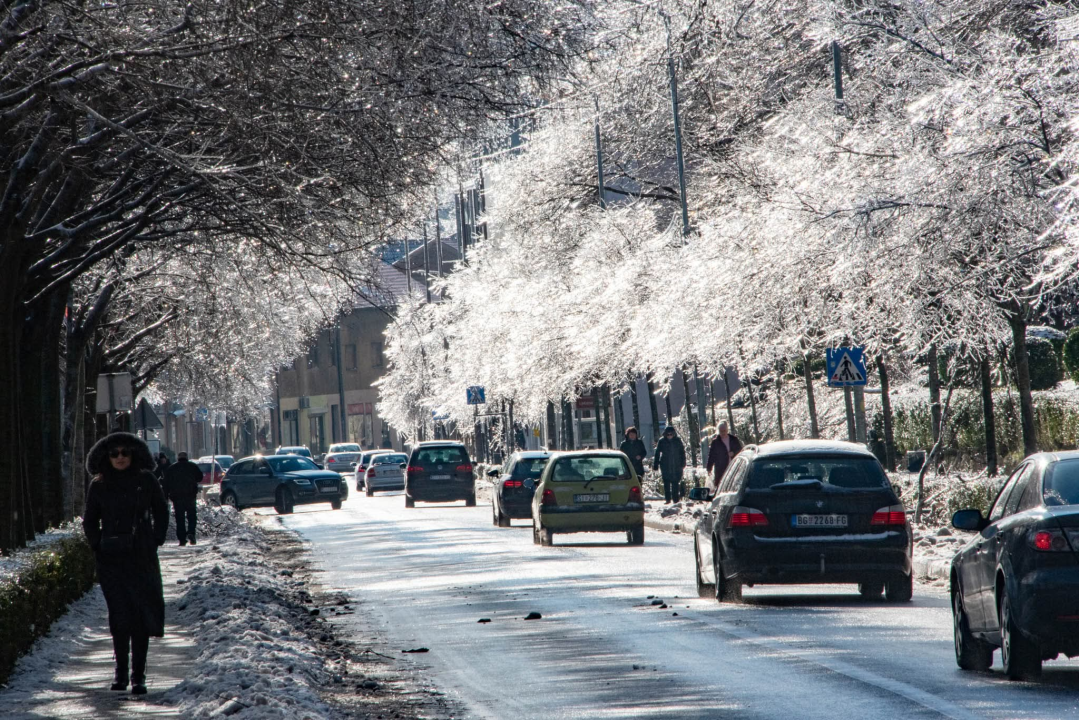 Zimska razglednica Knina: Idila pod snijegom i realnost ledenog vala