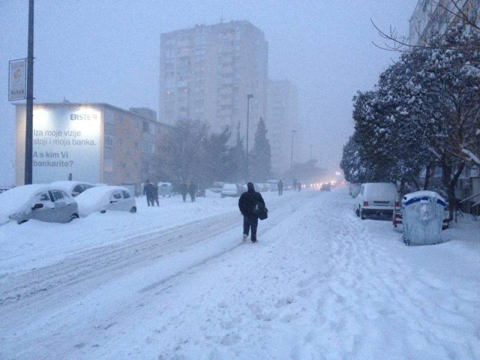 Prije 14 godina Šibenik je bio potpuno zatrpan snijegom