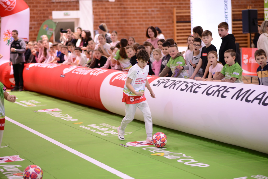 OŠ Murterski škoji ugostila edukativno-sportski program 'Zero waste'