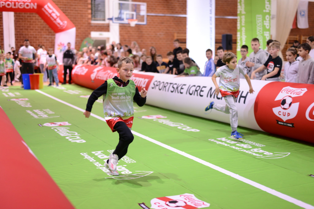 OŠ Murterski škoji ugostila edukativno-sportski program 'Zero waste'