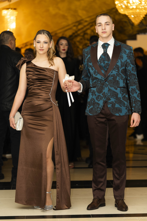 Zavirite na maturalni ples šibenske Industrijsko-obrtničke škole (1)