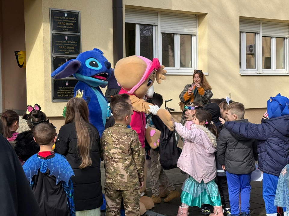 Maškare preuzele ključeve grada Knina