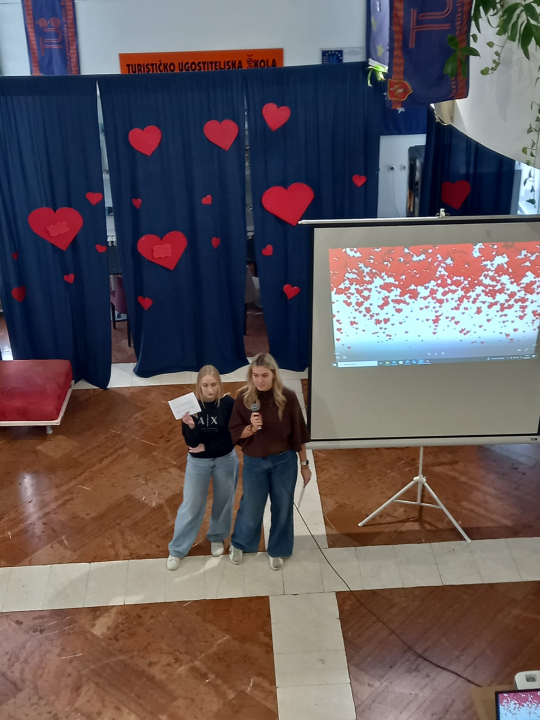 Učenici šibenskog TUŠ-a obilježili Valentinovo