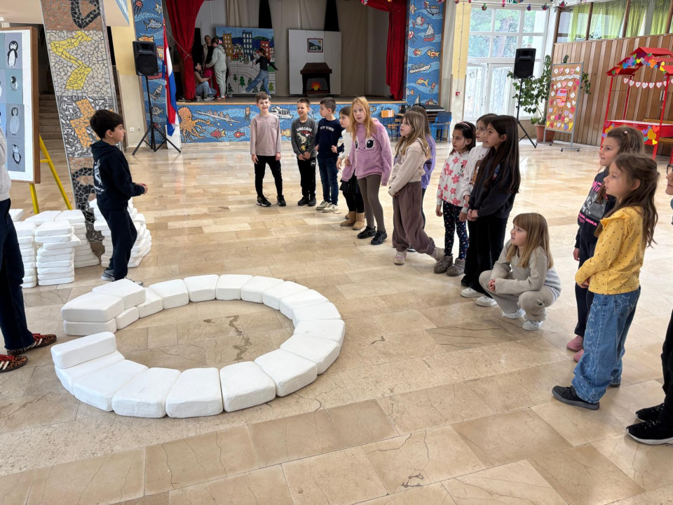 Prvašići šibenske OŠ Petra Krešimira IV okušali se u ulozi graditelja bunja