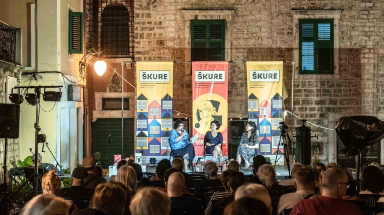 Olja Runjić, književnica, pjesnikinja, dramatičarka i scenaristica koju je rodni Šibenik odredio