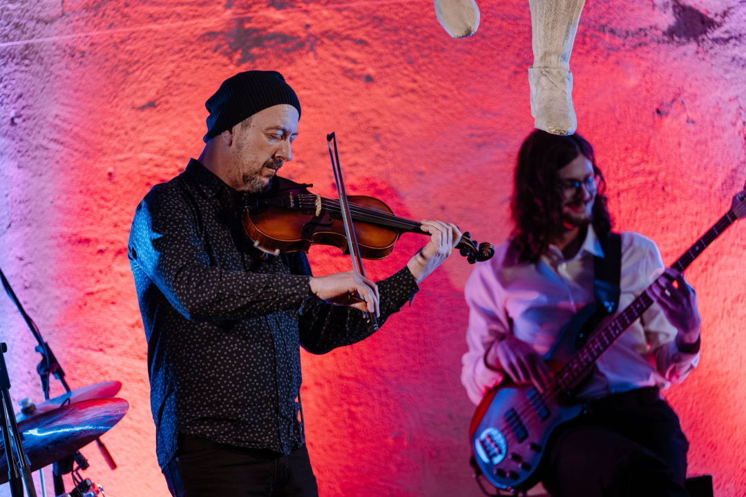 Šibenski trio Mantes predstavio svoj prvi album 'Šapat'