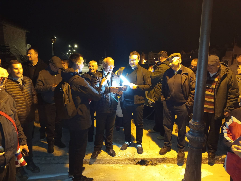 Proslava Antićeva: Vjernici Vodičkog dekanata hodočastili na Prvić 