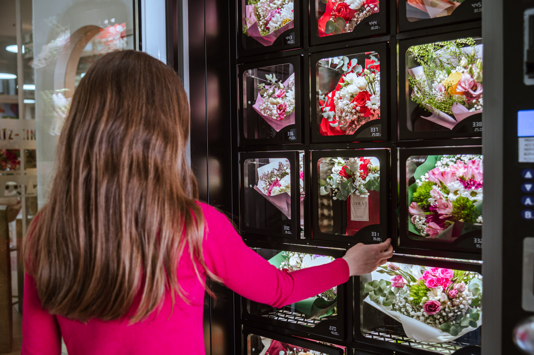 FOTO Šibenik dobio cvjetomat: Buketi iz cvjećarnice Viola dostupni 24 sata dnevno!