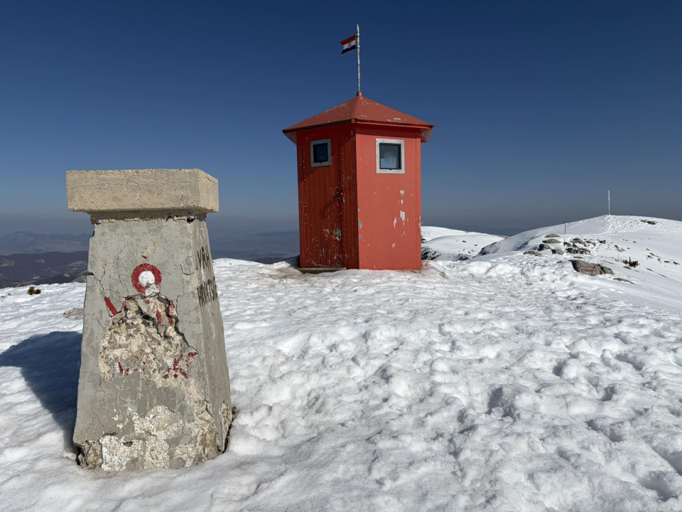 Pozdrav s najvišeg vrha Hrvatske na Dinari: 'Snijeg, sunce i pogled koji se pamti cijeli život'