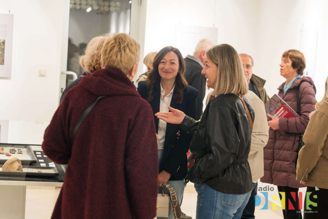 Arheološki nalazi iz drniškog kraja: Otvorena izložba Ive Ćevida 'Od Gradine do grada'