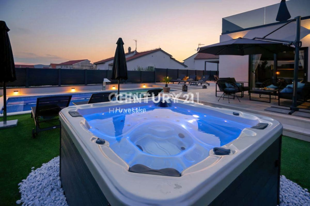 Izbori ekskluzivnih vila s Njuškala u okolici Šibenika