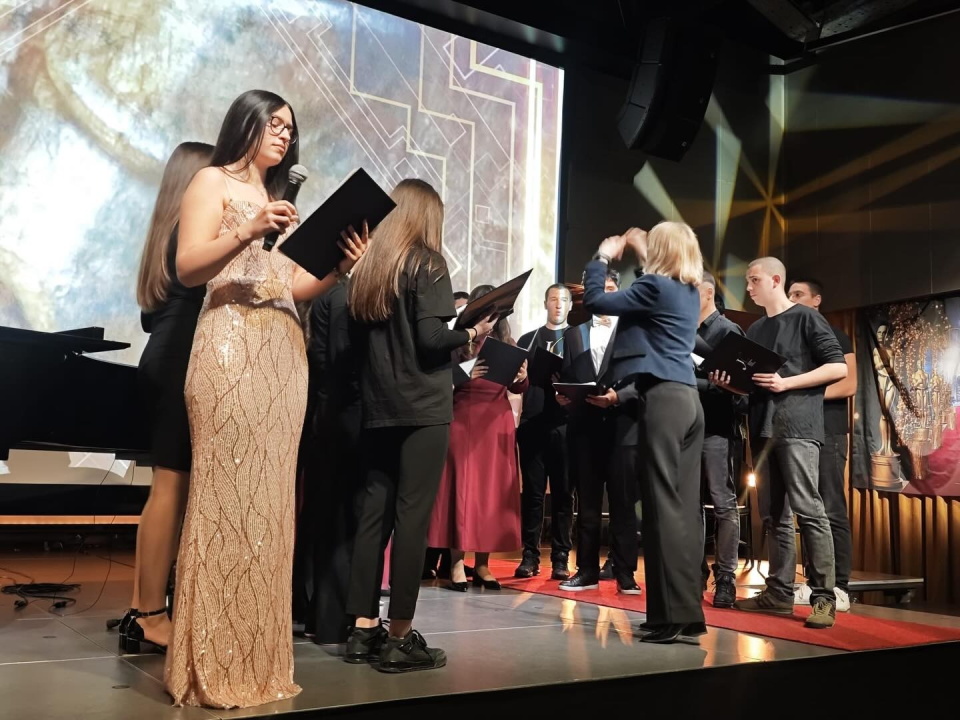 Učenici šibenske glazbene škole koncertom donijeli Hollywood u Arsen