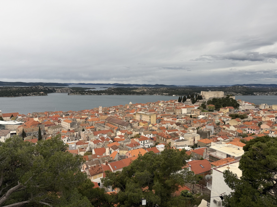 Ususret Cvjetnici održan križni put do tvrđave