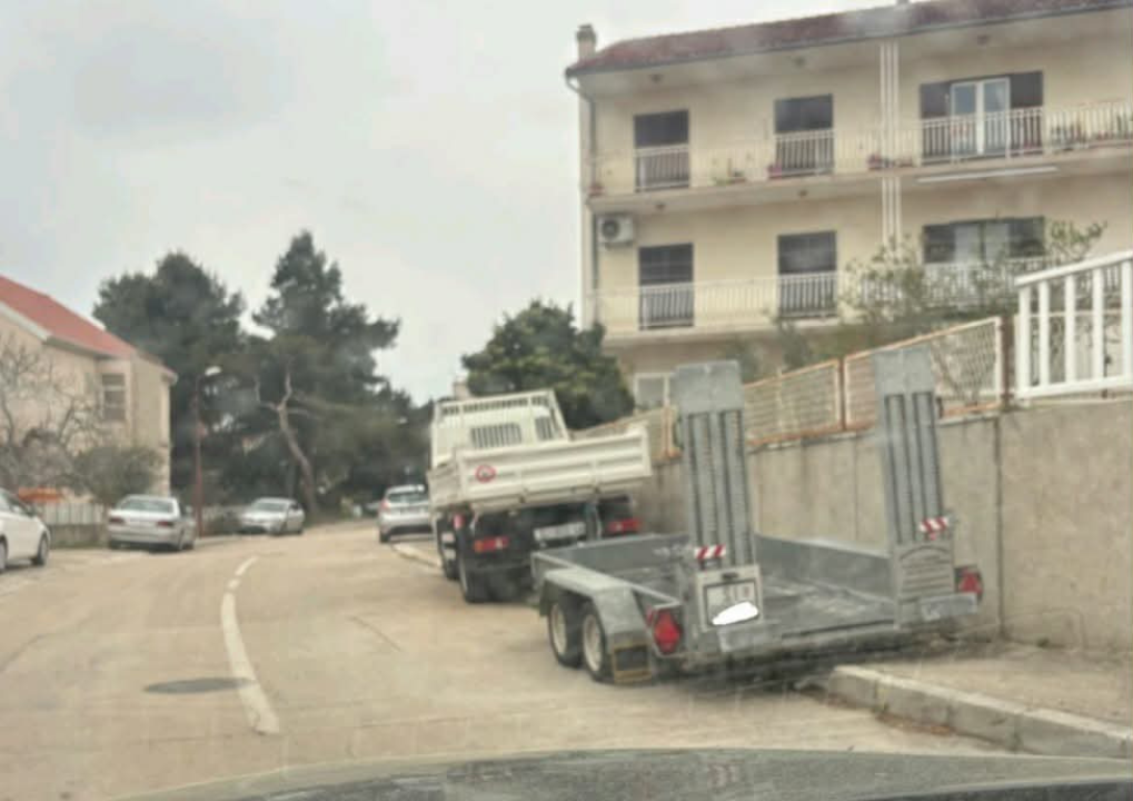 Šibenčanin ogorčen: 'Stalno kažnjavaju jedne, dok drugi parkiraju bez ikakvih posljedica'