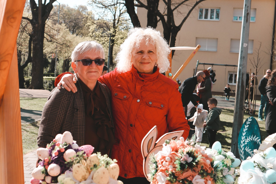 Proljetni ugođaj u središtu Knina: Uskrni sajam okupio brojne građane i posjetitelje