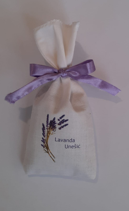 Mario u Unešiću ima plantažu lavande