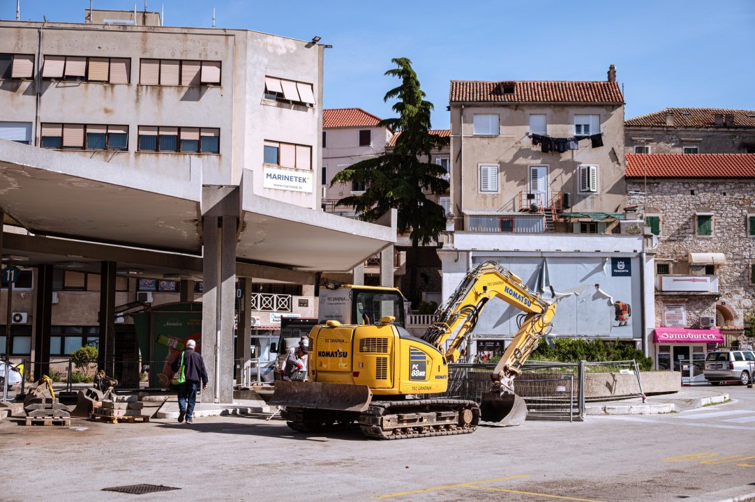 Započela izgradnja punionica na šibenskom Autobusnom kolodvoru