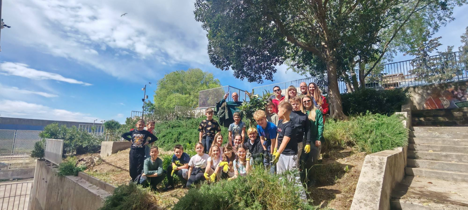 Učenici OŠ Jurja Šižgorića u školskom dvorištu sadili biljke